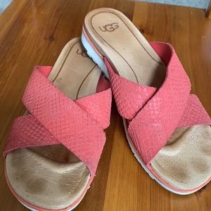 UGG size 6 criss cross slip on slide sandal.